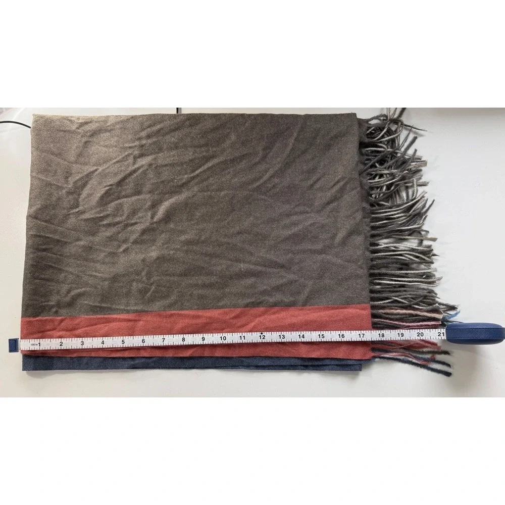 2CHIC Oversized Blanket Scarf Wrap Colorblock Grey Blue Red Fringe Cozy Academia